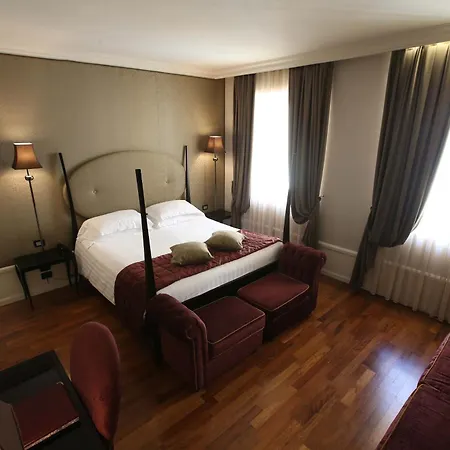 Hotell Milano & Spa***s Verona