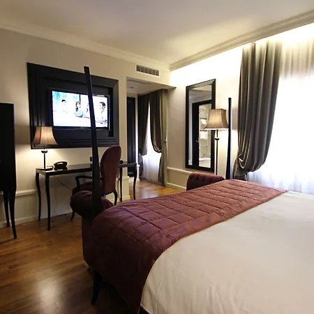 Milano & Spa***s Hotel 3*
