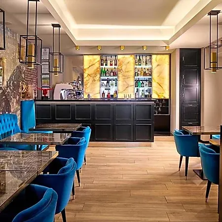 Milano & Spa***s Hotel 3*